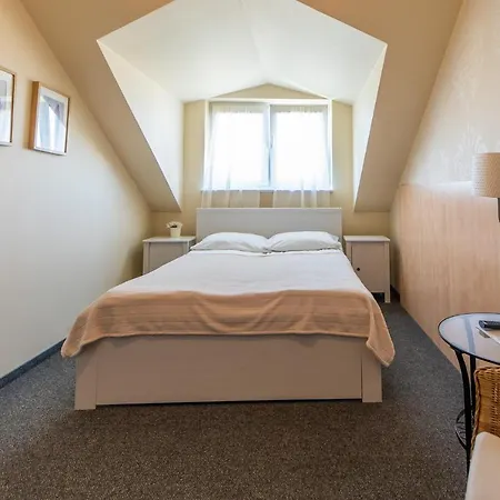 Zenit Oda ve Kahvaltı Ustronie Morskie