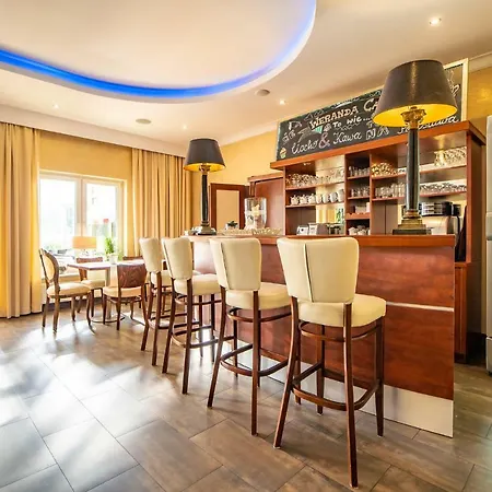 Zenit 尤斯托尼莫斯基