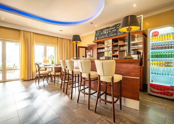 Zenit Устроне-Морске