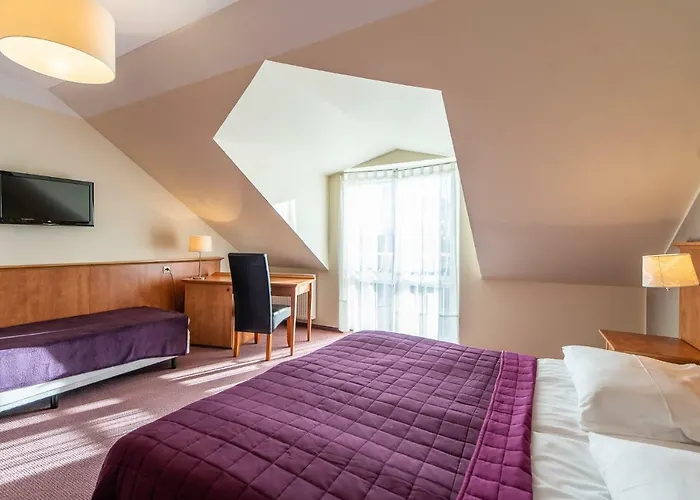 Zenit Устроне-Морске