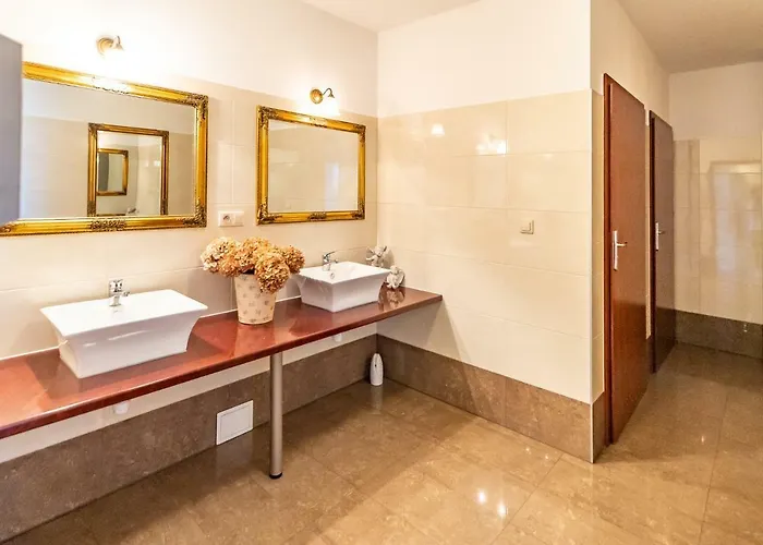 Zenit Устроне-Морске