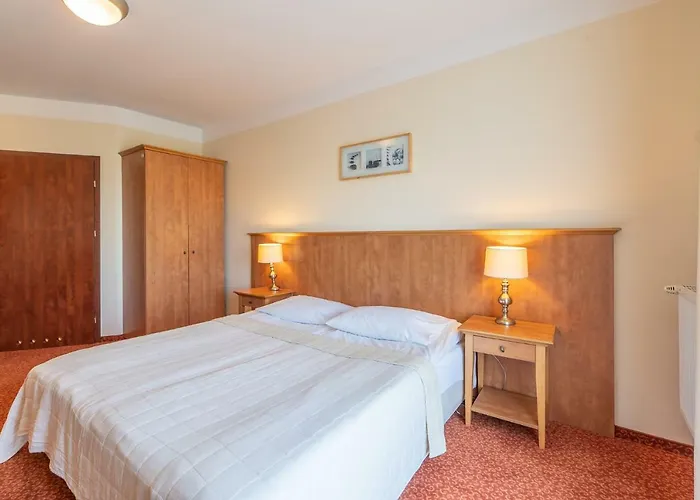 Zenit Устроне-Морске